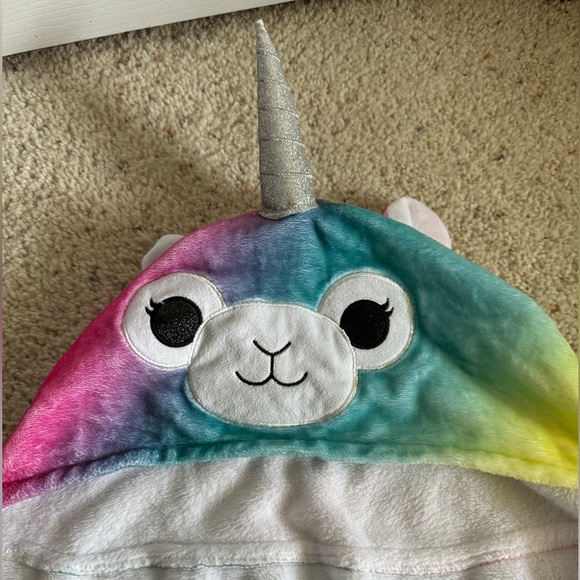 Justice One Size Hooded Llamacorn Blanket Neon Rainbow Silver on wings - Picture 5 of 6